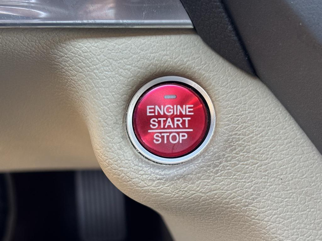 used 2020 Acura MDX car, priced at $25,438