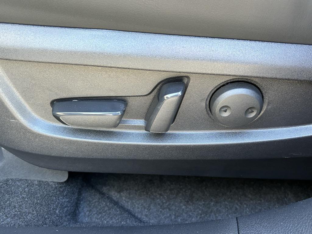 new 2025 INFINITI QX50 car, priced at $38,085