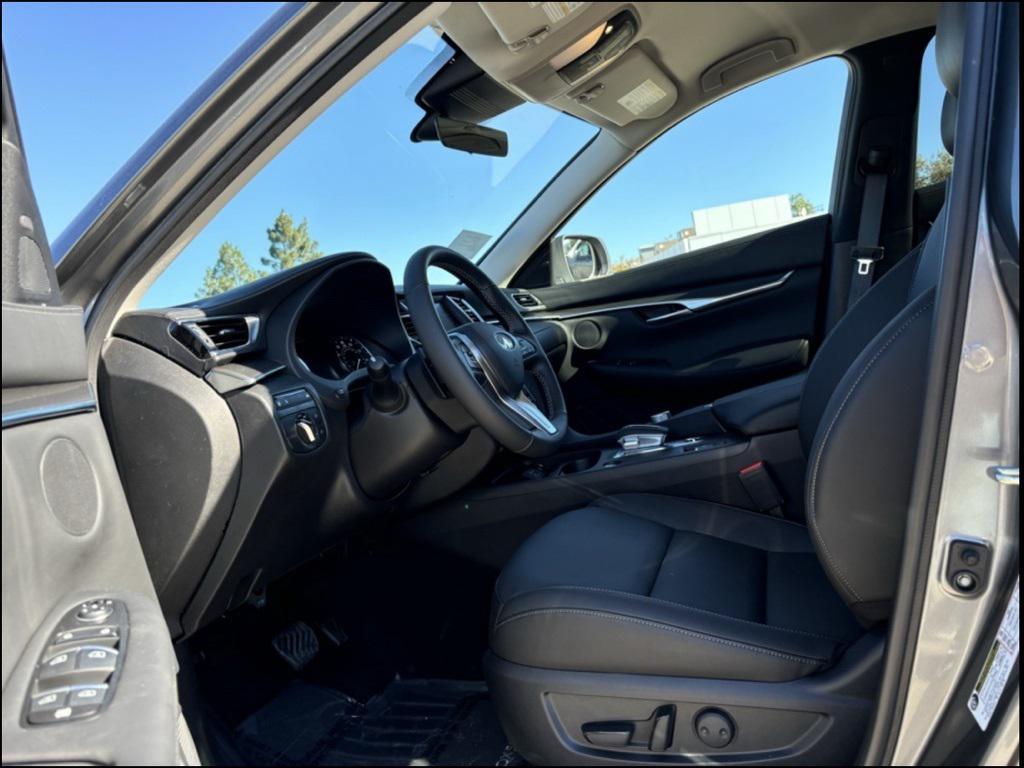 new 2025 INFINITI QX50 car, priced at $40,585