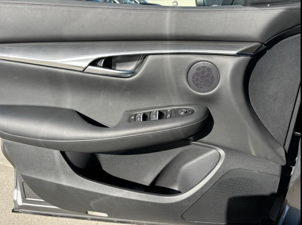 new 2025 INFINITI QX50 car, priced at $40,585