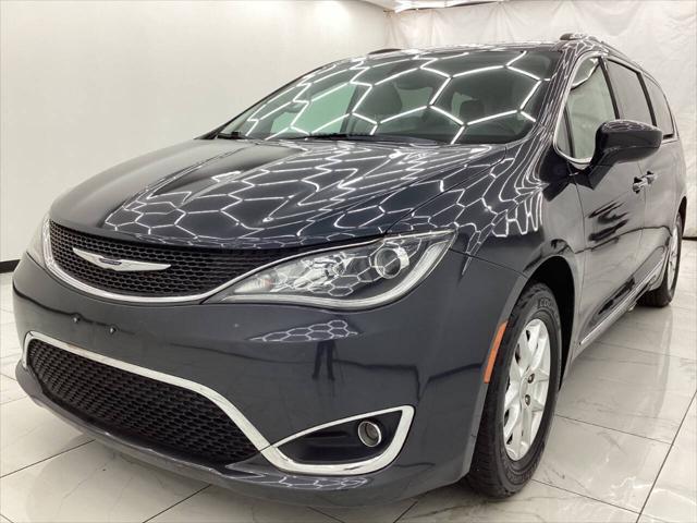 used 2020 Chrysler Pacifica car, priced at $15,993