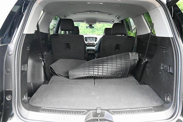 used 2022 GMC Acadia car, priced at $21,890