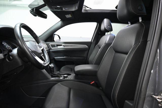 used 2020 Volkswagen Atlas Cross Sport car, priced at $18,898