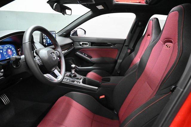 used 2025 Honda Civic Si car, priced at $33,945