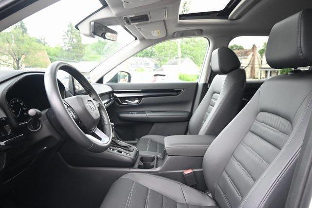 used 2023 Honda CR-V car, priced at $34,000