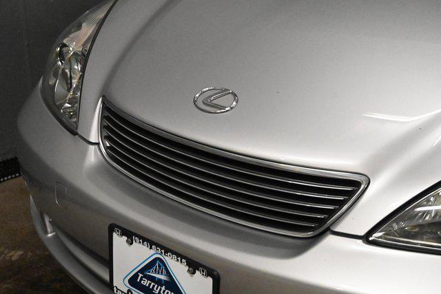 used 2005 Lexus ES 330 car, priced at $11,199