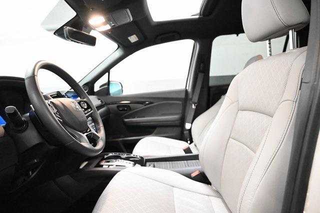 used 2022 Honda Passport car, priced at $34,998