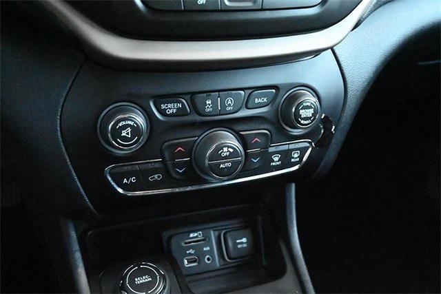 used 2018 Jeep Cherokee car, priced at $15,538
