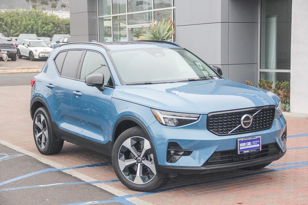 used 2024 Volvo XC40 car, priced at $36,788