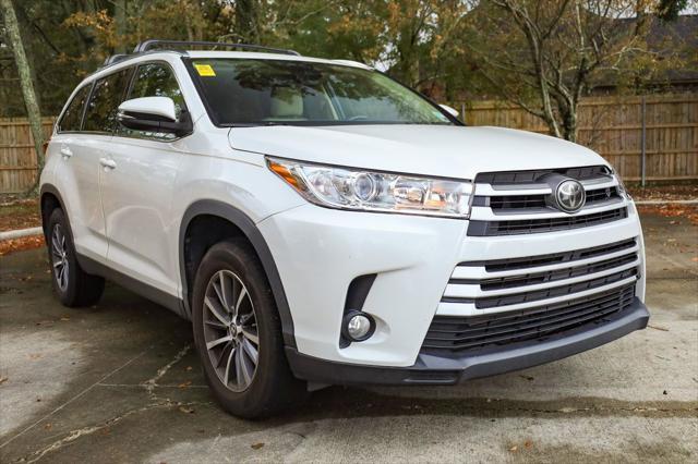 used 2019 Toyota Highlander car, priced at $26,495