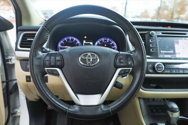 used 2019 Toyota Highlander car, priced at $26,495