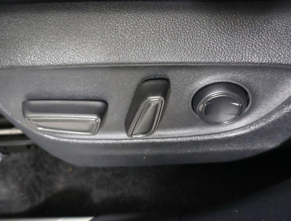 used 2024 Toyota Highlander car, priced at $45,995
