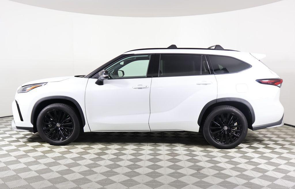 used 2024 Toyota Highlander car, priced at $45,995