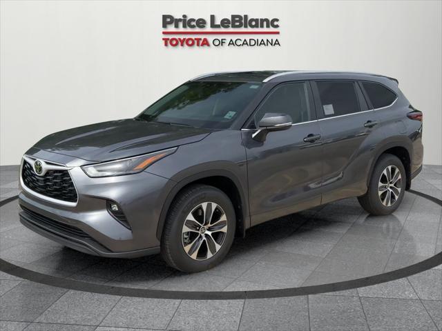 new 2025 Toyota Highlander car, priced at $45,969