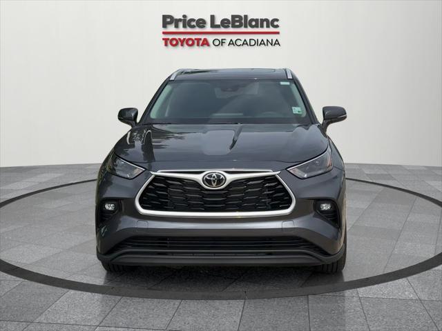 new 2025 Toyota Highlander car, priced at $45,969