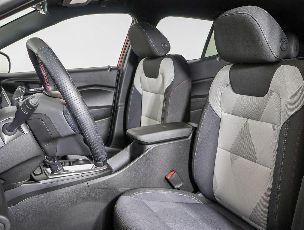 used 2024 Chevrolet Trax car, priced at $21,992