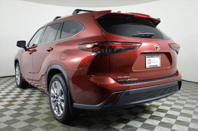 used 2024 Toyota Highlander car, priced at $48,995