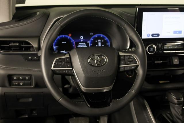 used 2024 Toyota Highlander car, priced at $48,995