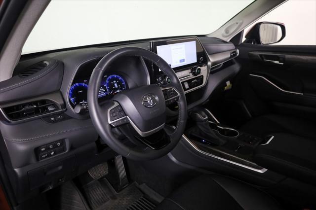 used 2024 Toyota Highlander car, priced at $48,995