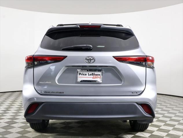 used 2021 Toyota Highlander car, priced at $32,995