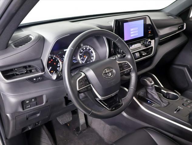 used 2023 Toyota Highlander car, priced at $38,995