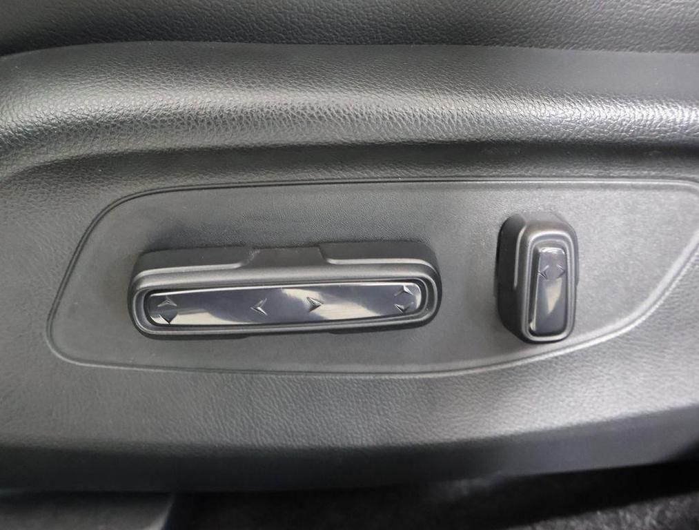 used 2025 Honda HR-V car, priced at $29,995