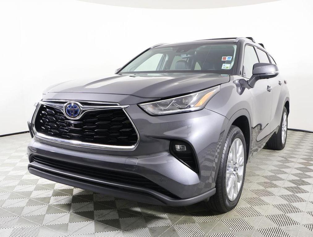 used 2024 Toyota Highlander Hybrid car, priced at $49,995