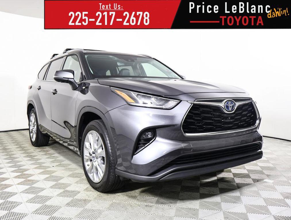 used 2024 Toyota Highlander Hybrid car, priced at $49,995
