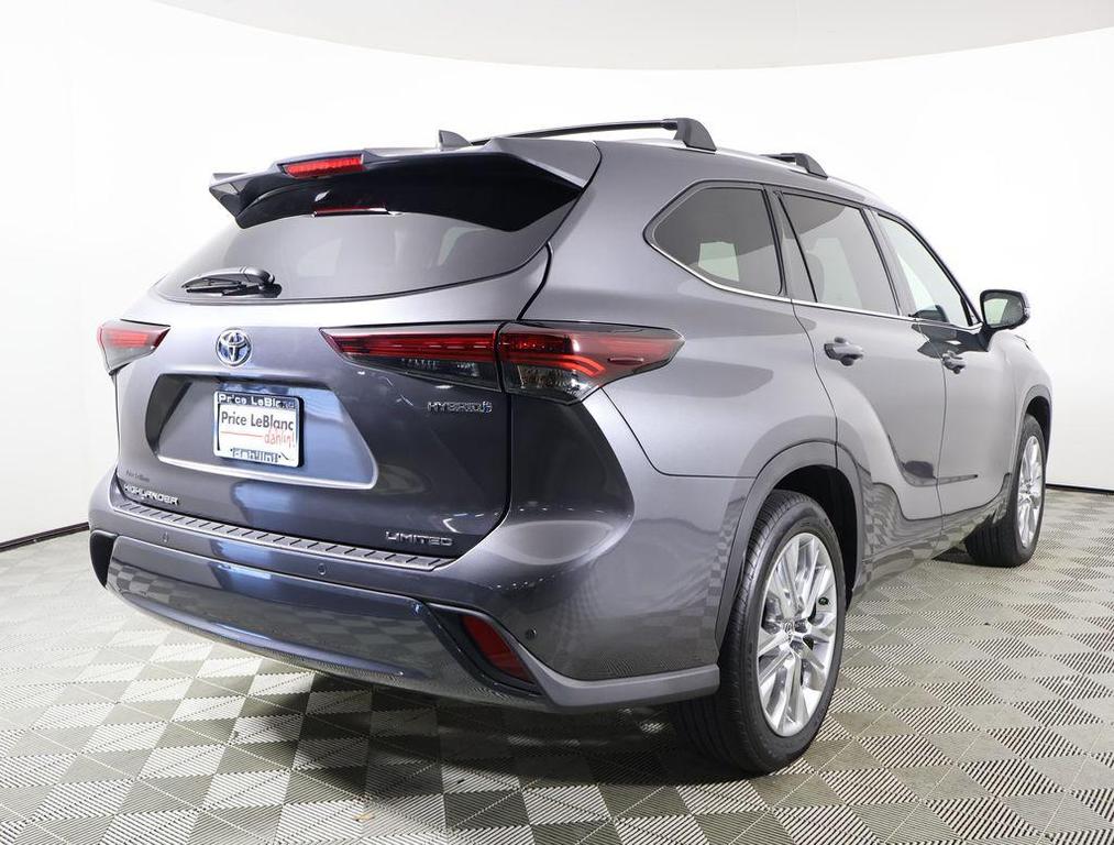 used 2024 Toyota Highlander Hybrid car, priced at $49,995