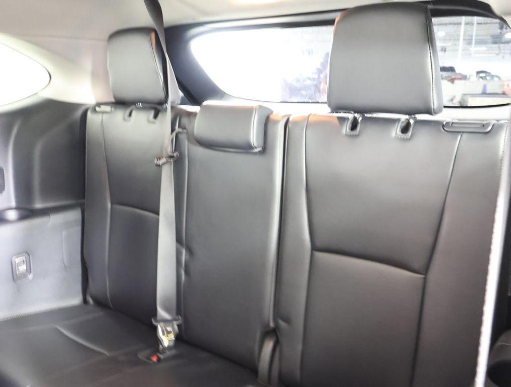 used 2024 Toyota Highlander Hybrid car, priced at $49,995