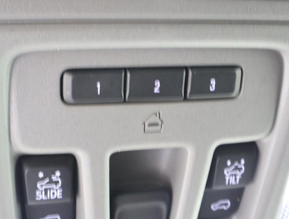 used 2022 GMC Sierra 1500 car, priced at $34,995