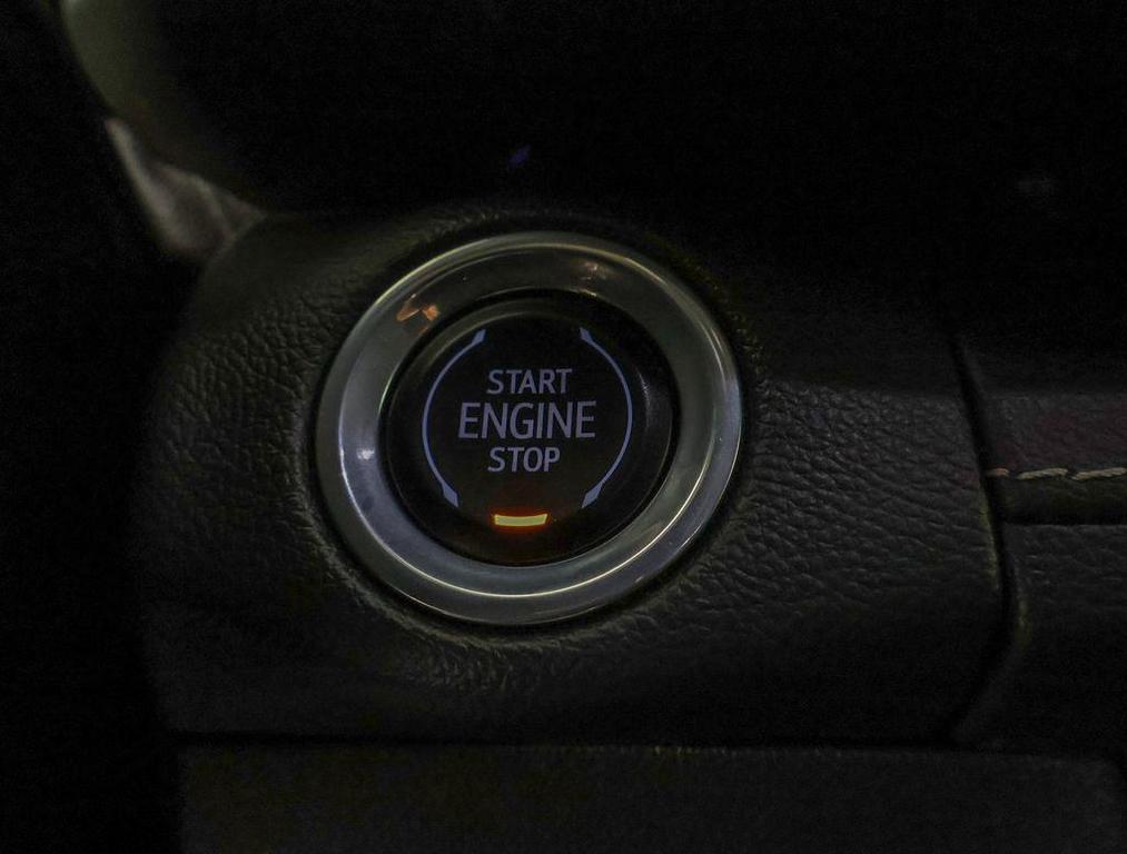 used 2023 Buick Envision car, priced at $21,995