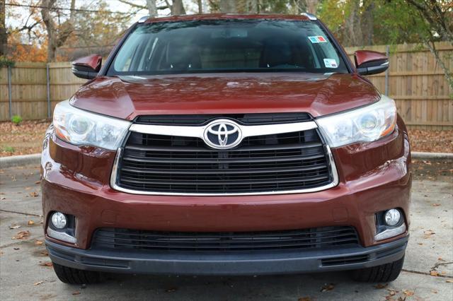 used 2014 Toyota Highlander car, priced at $16,995