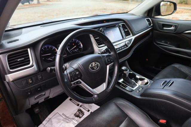 used 2014 Toyota Highlander car, priced at $16,995