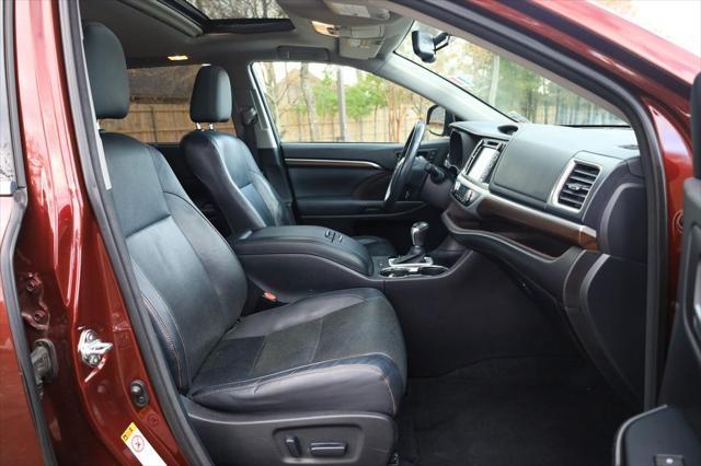 used 2014 Toyota Highlander car, priced at $16,995