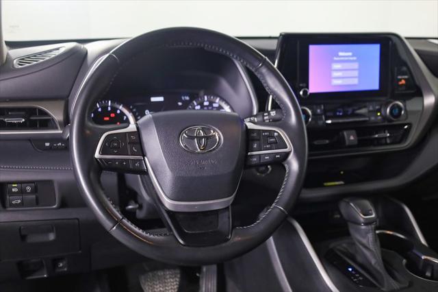 used 2023 Toyota Highlander car, priced at $38,995