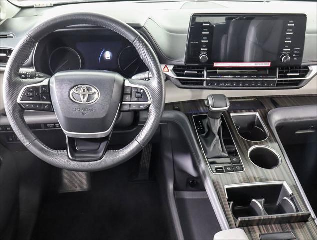 used 2024 Toyota Sienna car, priced at $49,995