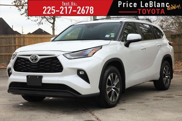 used 2023 Toyota Highlander car, priced at $38,995