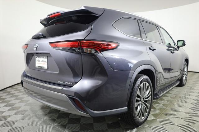 used 2022 Toyota Highlander car, priced at $33,995