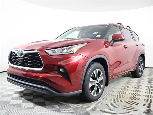 used 2020 Toyota Highlander car, priced at $19,995