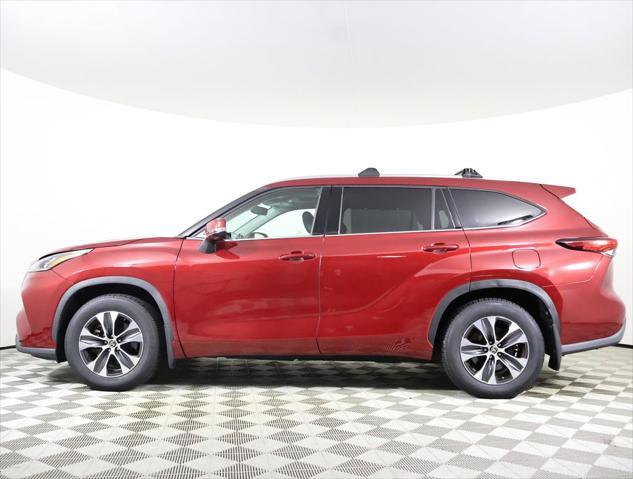 used 2020 Toyota Highlander car, priced at $19,995