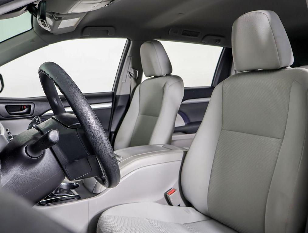 used 2017 Toyota Highlander car, priced at $21,995