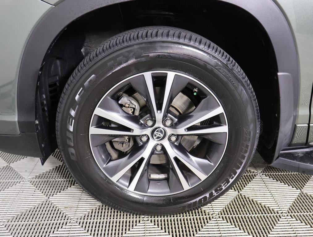 used 2017 Toyota Highlander car, priced at $21,995