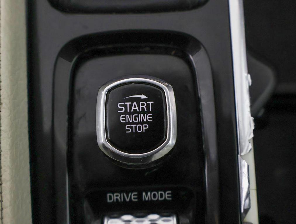 used 2020 Volvo XC90 car, priced at $22,495