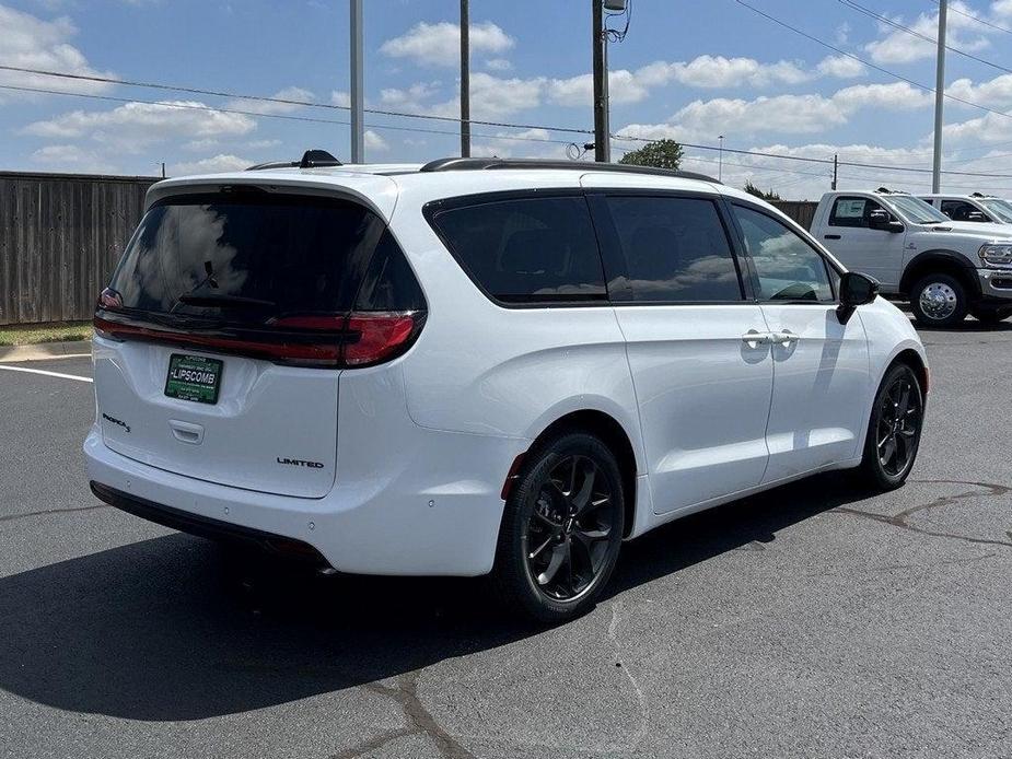 new 2024 Chrysler Pacifica car, priced at $51,457