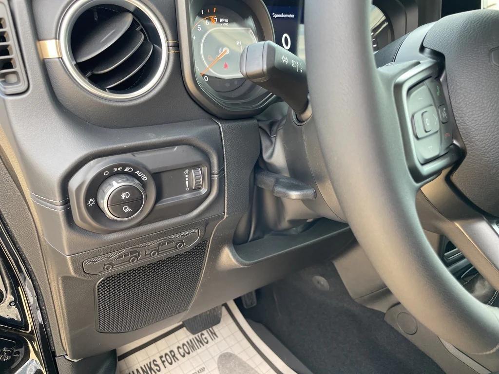 new 2025 Jeep Gladiator car, priced at $49,555