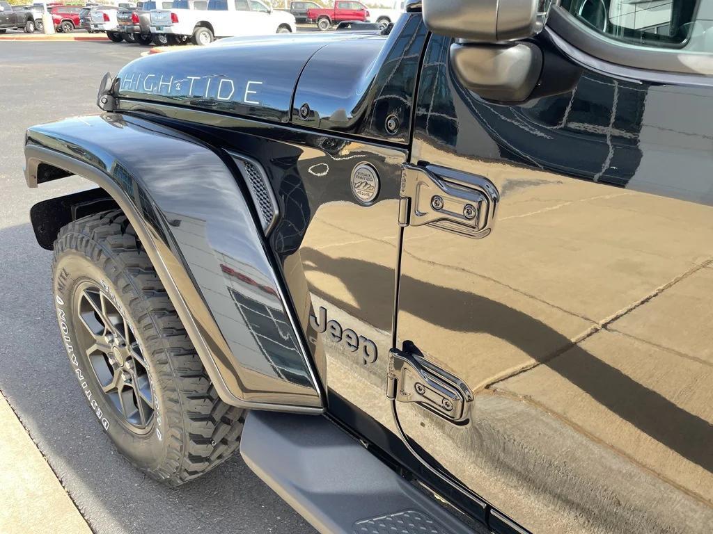 new 2025 Jeep Gladiator car, priced at $49,555