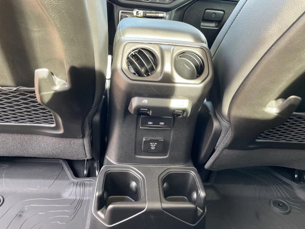 new 2025 Jeep Gladiator car, priced at $49,555