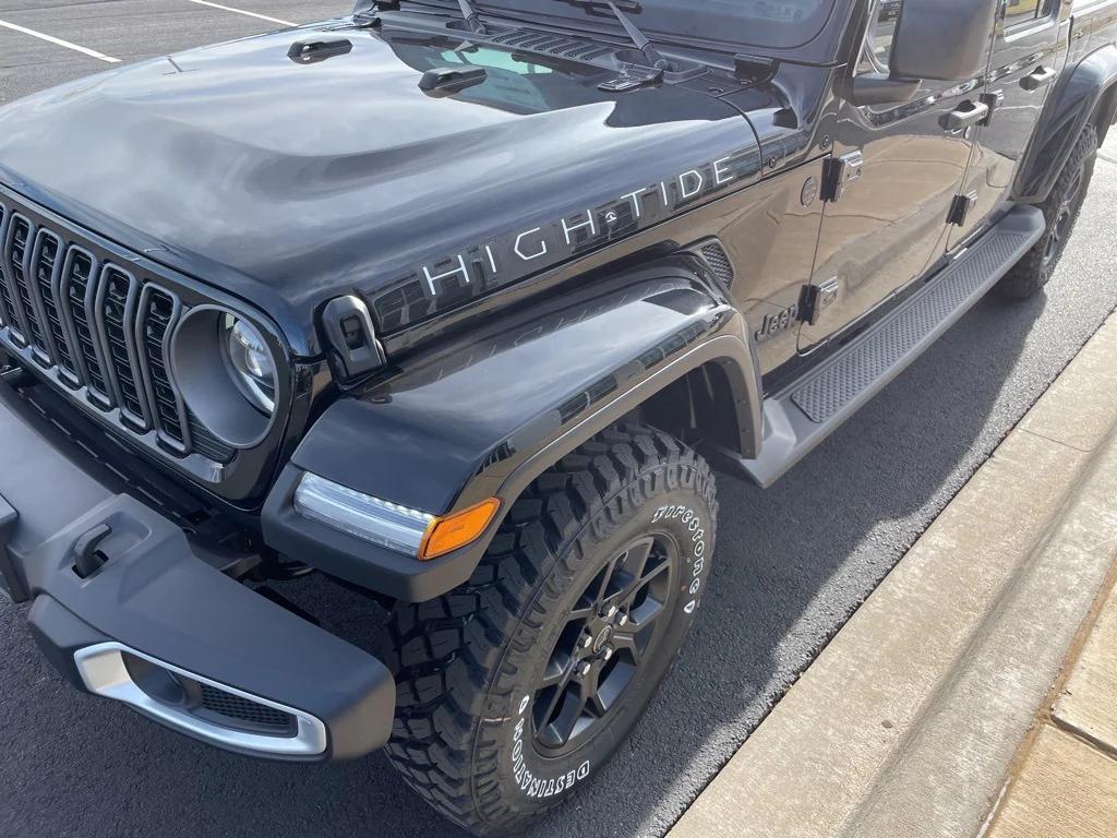 new 2025 Jeep Gladiator car, priced at $49,555