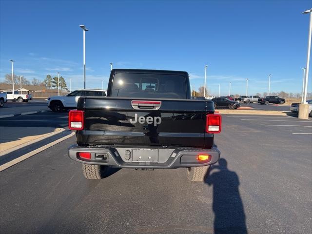 new 2025 Jeep Gladiator car, priced at $41,944